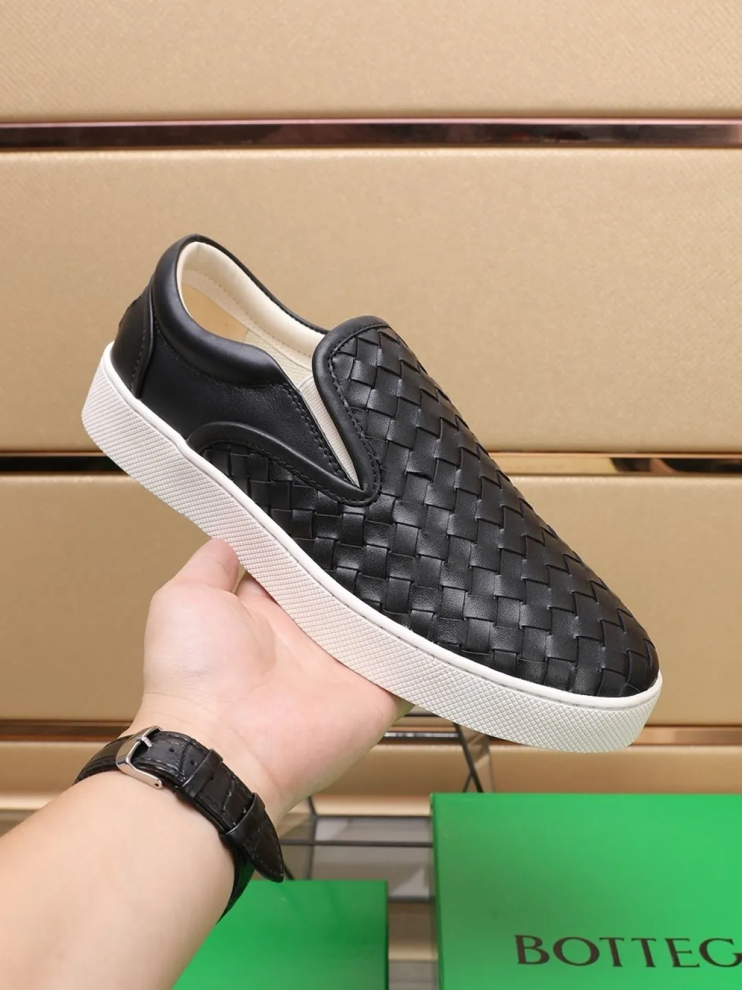 Men's men's shoes💰Men's shoes💰480💰🔥[BV] series of top purchasing agents🔍Imported first-layer cowhide woven surface, cowhide foot pads lining environmentally friendly ♻️Does not fade, 💪Sole: Rubber combination original factory special outsole ⚠Original and single goods 🔍🔍You can come in and out at will, welcome to compare ⚠Number of sizes: 38-44